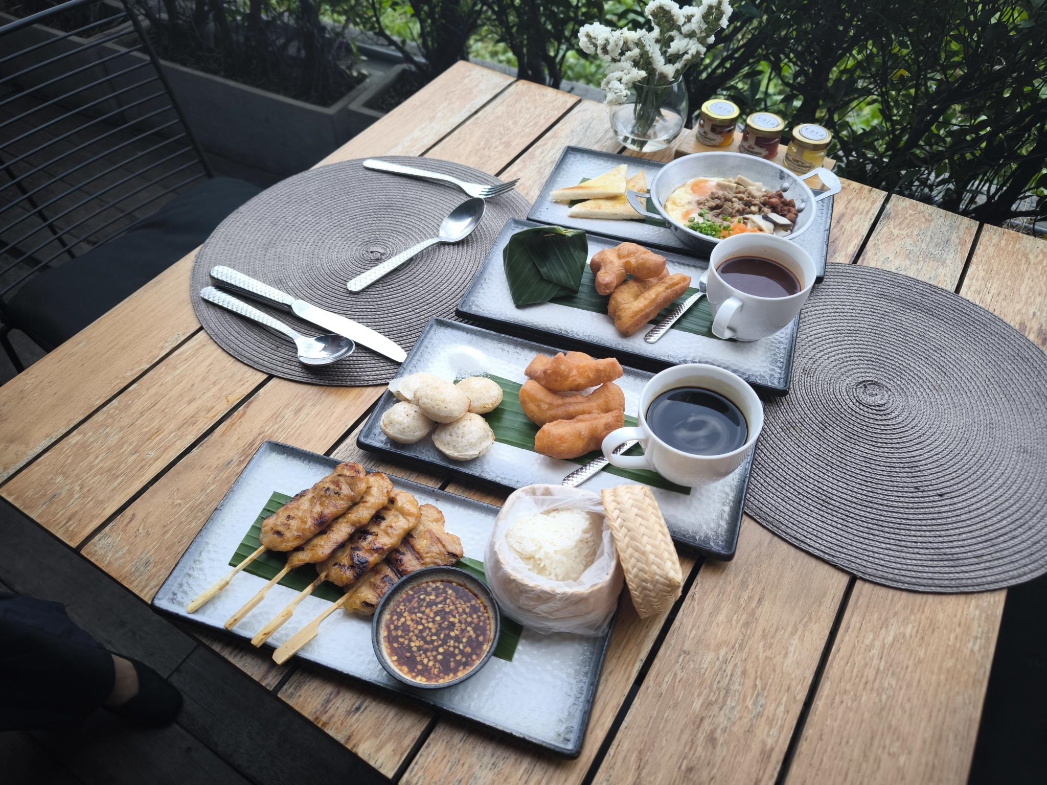 事前にお選びいただいた朝食をお召し上がりくださいませ。